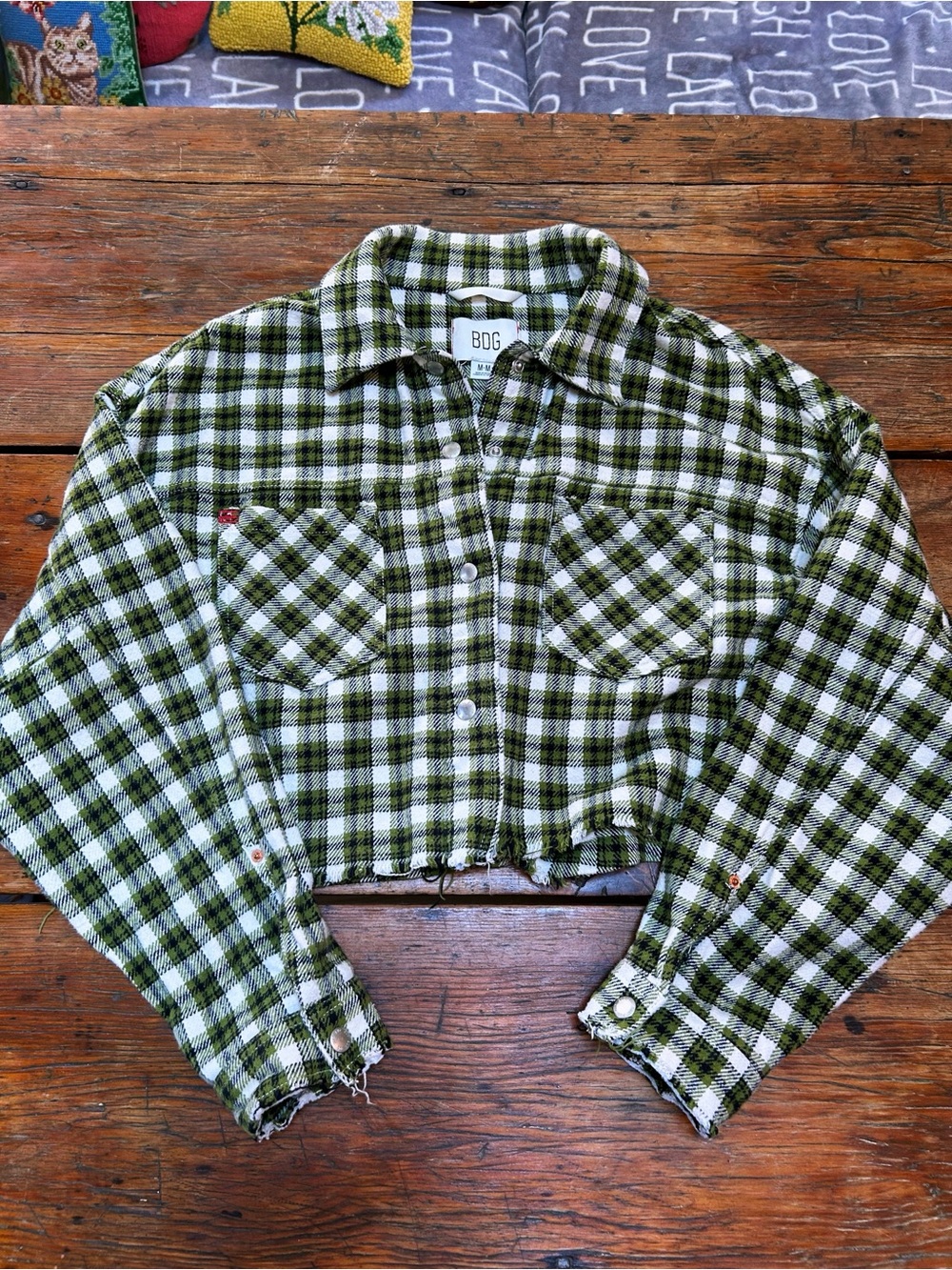 BDG Olive and White grunge Cropped Plaid Flannel Jacket M